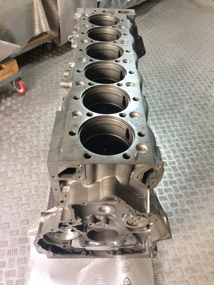 BASAMENTO MAN D2676 - EURO 6 - Cárter: foto 2 BASAMENTO MAN D2676 - EURO 6 - Cárter: foto 2