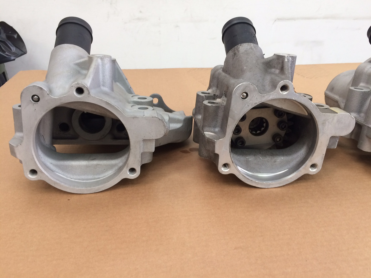 CARCASSA RIDUTTORE PER POMPA CARBURANTE ALTA PRESSIONE - MOTORI MAN D2066 / D2676 - Sistema de combustible para Camión: foto 5 CARCASSA RIDUTTORE PER POMPA CARBURANTE ALTA PRESSIONE - MOTORI MAN D2066 / D2676 - Sistema de combustible para Camión: foto 5