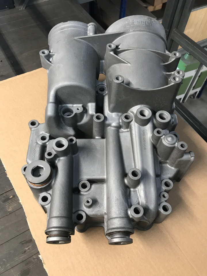 Motor y piezas para Camión MODULO RAFFREDDAMENTO OLIO MOTORI MAN D2066 / D2676: foto 6