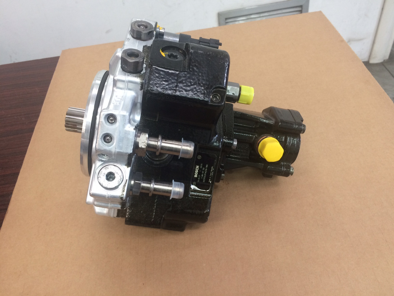 POMPA CARBURANTE ALTA PRESSIONE CP3.4+ / MOTORI MAN D2066 - D2676 - Bomba de combustible para Camión: foto 4 POMPA CARBURANTE ALTA PRESSIONE CP3.4+ / MOTORI MAN D2066 - D2676 - Bomba de combustible para Camión: foto 4