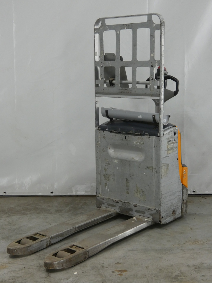 Still EXU16 - Transpaleta: foto 1 Still EXU16 - Transpaleta: foto 1