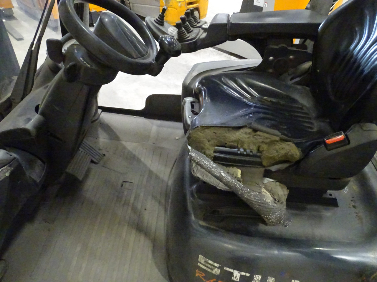 Still RX70-40 - Carretilla elevadora diésel: foto 3 Still RX70-40 - Carretilla elevadora diésel: foto 3