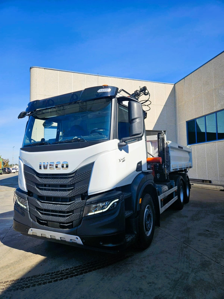 Iveco - Camión caja abierta, Camión grúa: foto 1 Iveco - Camión caja abierta, Camión grúa: foto 1