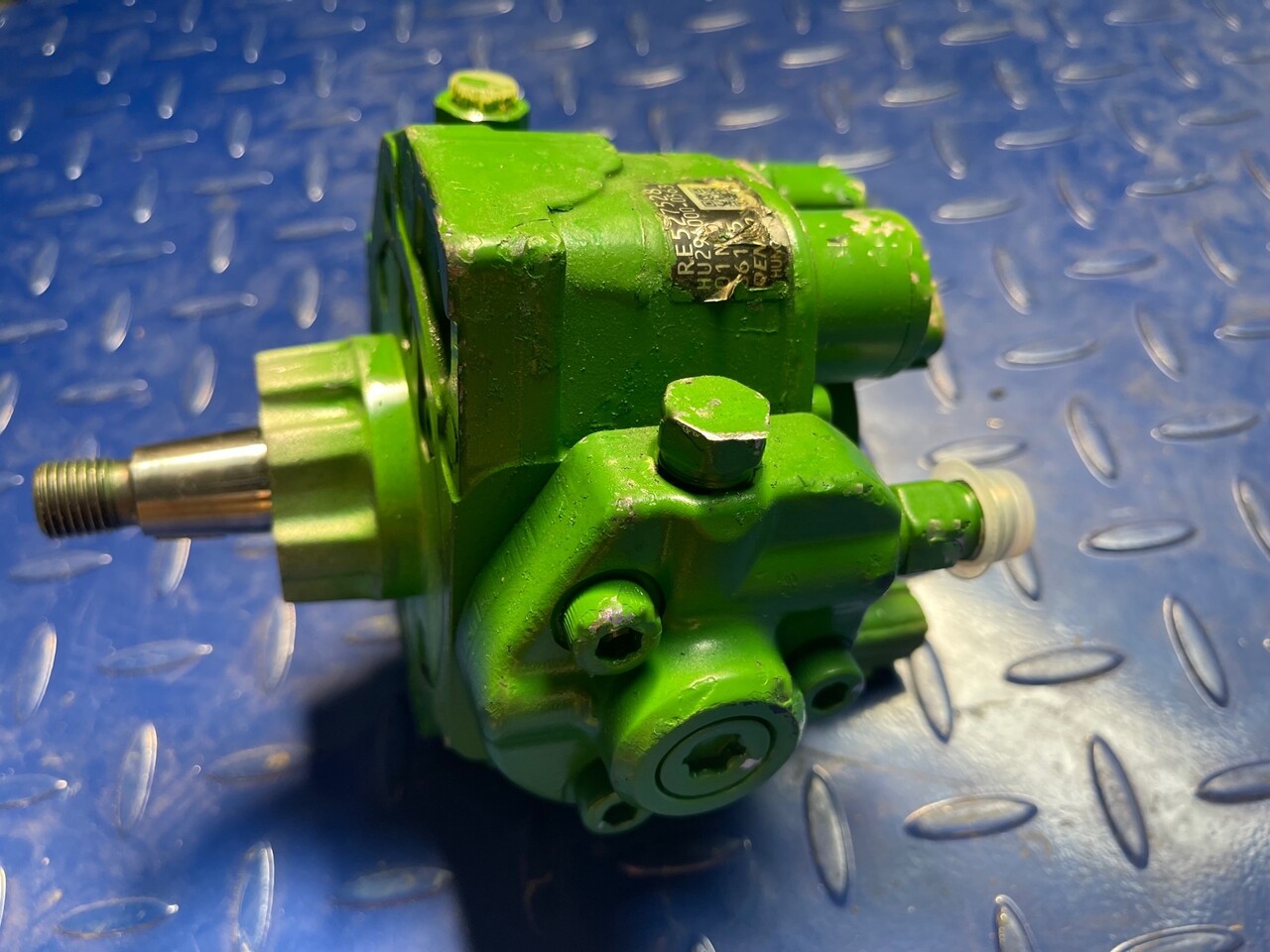 John Deere Injection Pump RE527528 - Bomba de combustible para Tractor: foto 2 John Deere Injection Pump RE527528 - Bomba de combustible para Tractor: foto 2