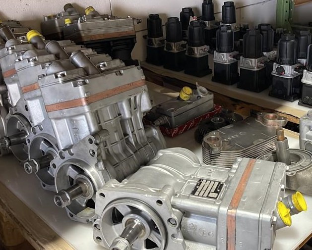 Mercedes Benz Air Compressor A0011306415 Reconditioned - Compresor para Otra maquinaria: foto 3 Mercedes Benz Air Compressor A0011306415 Reconditioned - Compresor para Otra maquinaria: foto 3