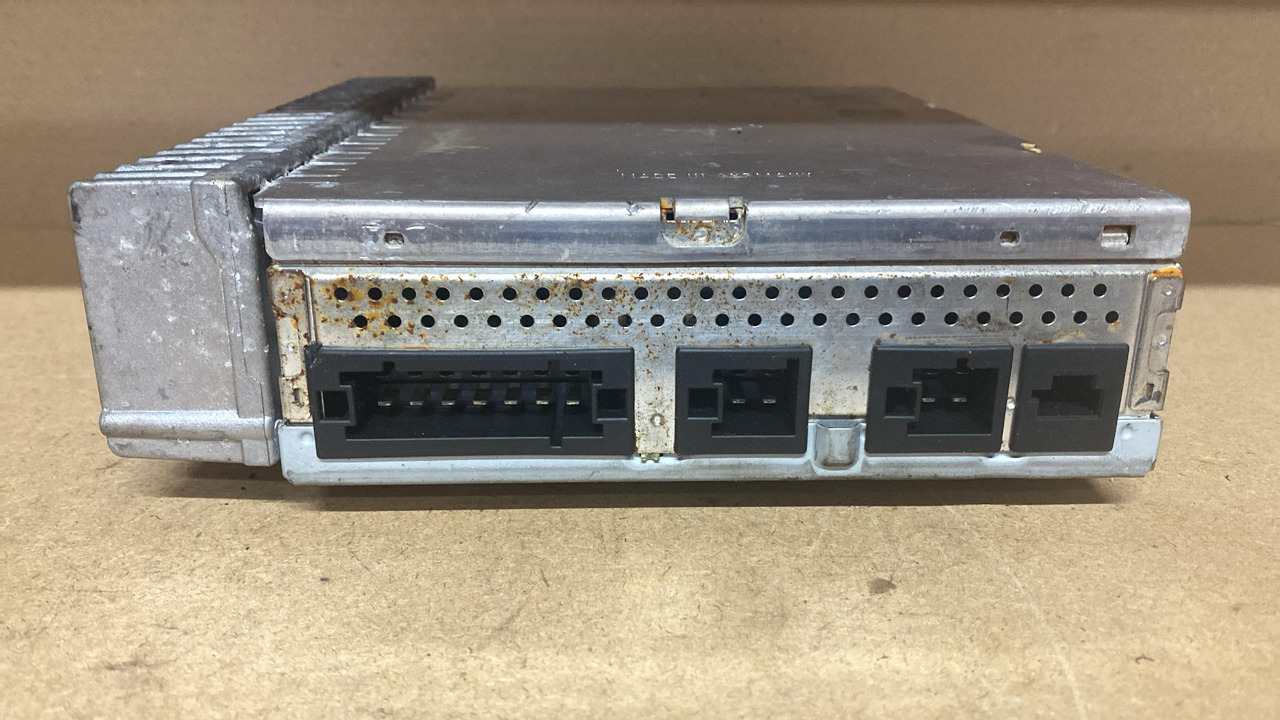 Mercedes Benz Becker Amplifier A211 827 45 42 - Unidad de control: foto 3 Mercedes Benz Becker Amplifier A211 827 45 42 - Unidad de control: foto 3