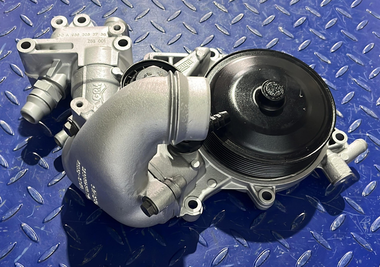 Mercedes Benz Waterpump Atego OM936 - Bomba de refrigerante: foto 4 Mercedes Benz Waterpump Atego OM936 - Bomba de refrigerante: foto 4