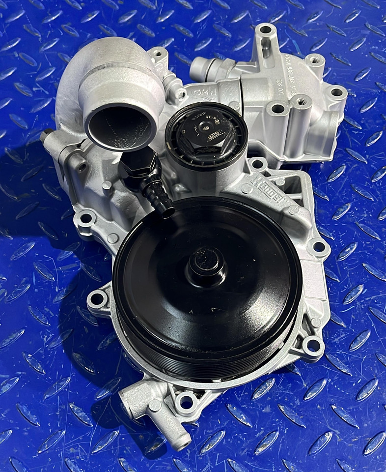 Mercedes Benz Waterpump Atego OM936 - Bomba de refrigerante: foto 3 Mercedes Benz Waterpump Atego OM936 - Bomba de refrigerante: foto 3