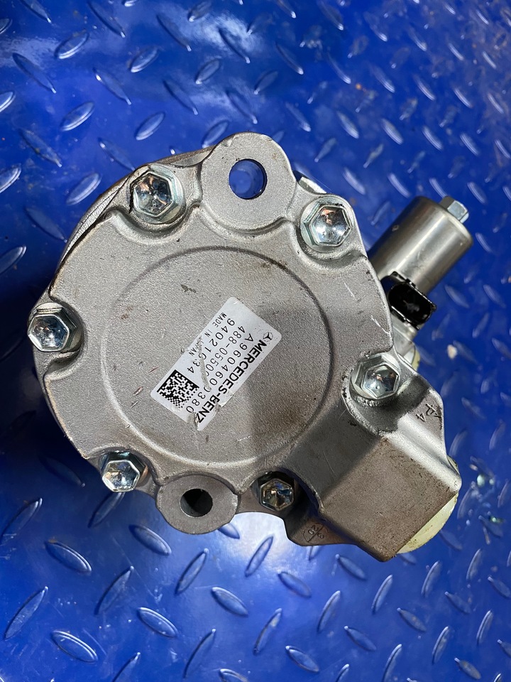 Mercedes Servo Pump A9604600380 Actros MP4 - Bomba de dirección para Camión: foto 2 Mercedes Servo Pump A9604600380 Actros MP4 - Bomba de dirección para Camión: foto 2