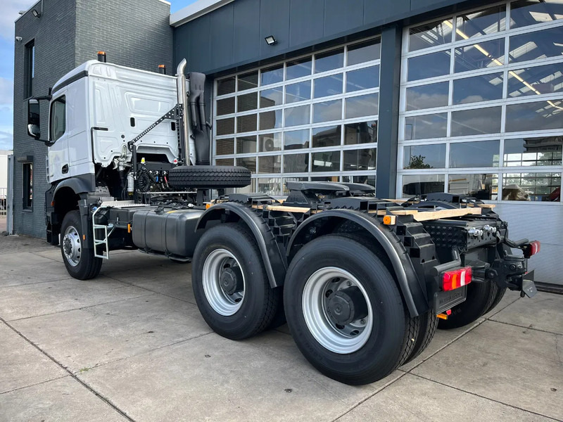 Mercedes-Benz Arocs 4058 AS 6x6 Tractor Head 180T Push Pull EURO-5 - Cabeza tractora: foto 3 Mercedes-Benz Arocs 4058 AS 6x6 Tractor Head 180T Push Pull EURO-5 - Cabeza tractora: foto 3