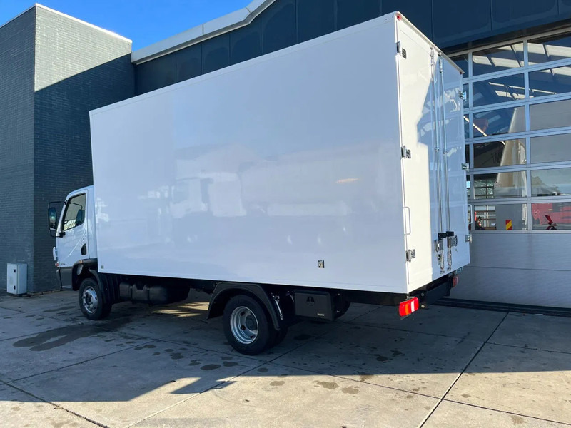 Mercedes-Benz Accelo 915 4x2 Closed Cargo Truck - Camión caja cerrada: foto 3 Mercedes-Benz Accelo 915 4x2 Closed Cargo Truck - Camión caja cerrada: foto 3