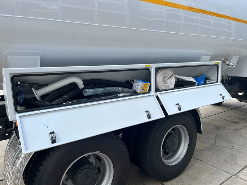 Leasing de Mercedes-Benz Arocs 3340 6x6 Water Tank Truck Mercedes-Benz Arocs 3340 6x6 Water Tank Truck: foto 16 Leasing de Mercedes-Benz Arocs 3340 6x6 Water Tank Truck Mercedes-Benz Arocs 3340 6x6 Water Tank Truck: foto 16