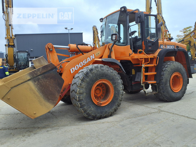 Doosan DL300 - Cargadora de ruedas: foto 2 Doosan DL300 - Cargadora de ruedas: foto 2