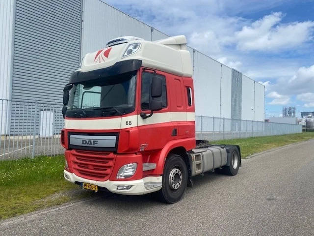 DAF CF 370 spacecab skylights - Cabeza tractora: foto 1 DAF CF 370 spacecab skylights - Cabeza tractora: foto 1