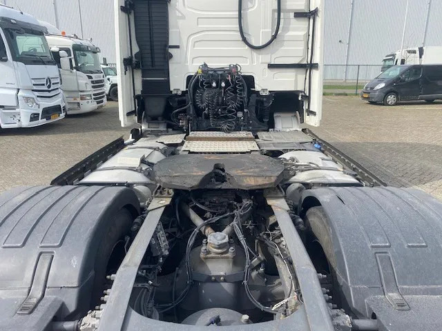 Volvo FH 13.460 XL cabine, euro 6 , full spoilered, smart tacho , new clutch ,beauty..... - Cabeza tractora: foto 5 Volvo FH 13.460 XL cabine, euro 6 , full spoilered, smart tacho , new clutch ,beauty..... - Cabeza tractora: foto 5