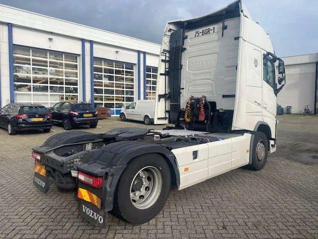Volvo FH 460 globe euro 6 - Cabeza tractora: foto 4 Volvo FH 460 globe euro 6 - Cabeza tractora: foto 4