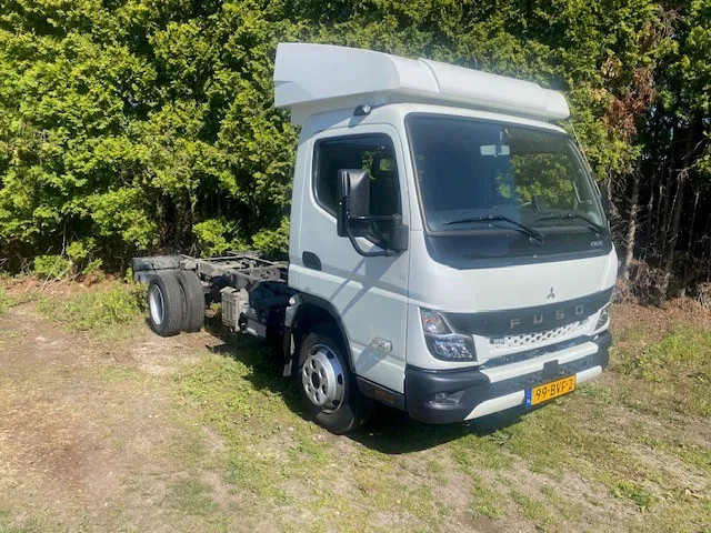 FUSO Canter 7 C 18 chassis cabine automaat , euro 6 , geschikt voor 4 mtr opbouw. - Camión chasis: foto 1 FUSO Canter 7 C 18 chassis cabine automaat , euro 6 , geschikt voor 4 mtr opbouw. - Camión chasis: foto 1