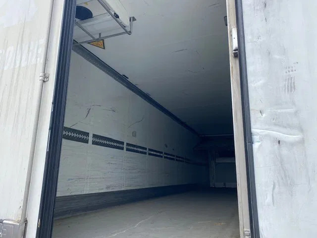 Schmitz Cargobull SCB 53B koelvries met carrier vector 1950MT 2 temp en tussenwand, - Semirremolque frigorífico: foto 5 Schmitz Cargobull SCB 53B koelvries met carrier vector 1950MT 2 temp en tussenwand, - Semirremolque frigorífico: foto 5