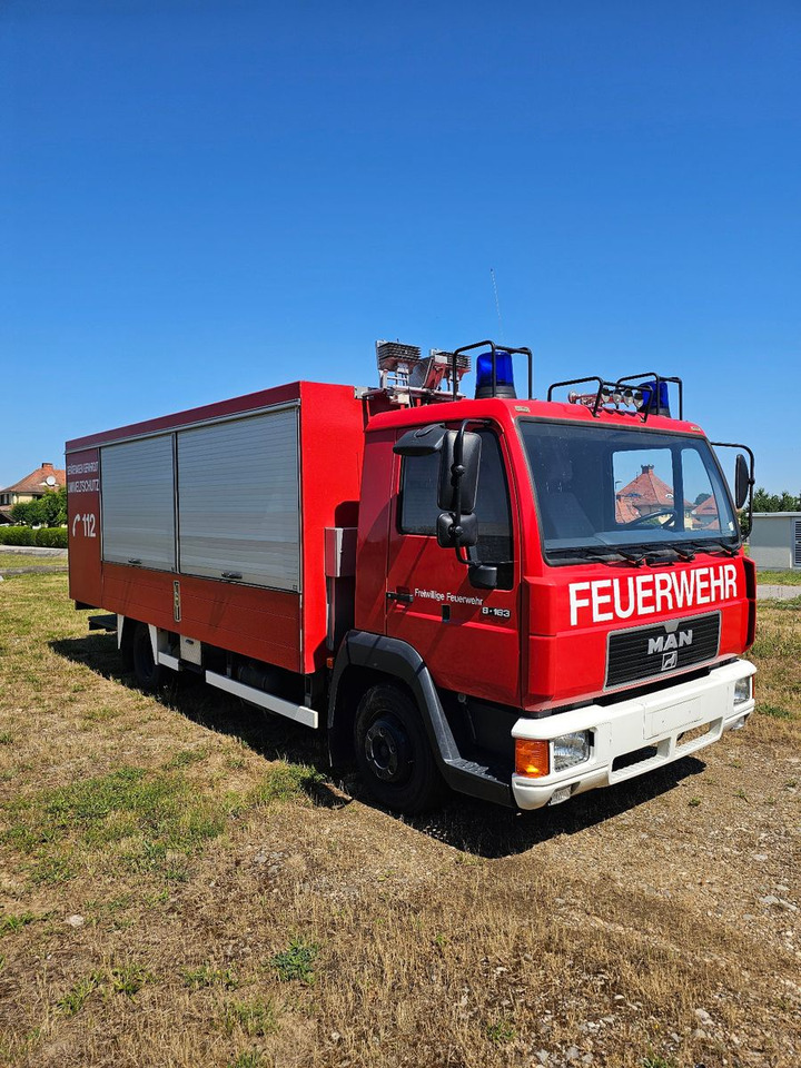 MAN 8.163 L2000 Feuerwehr GW G - Camión de bomberos: foto 1 MAN 8.163 L2000 Feuerwehr GW G - Camión de bomberos: foto 1