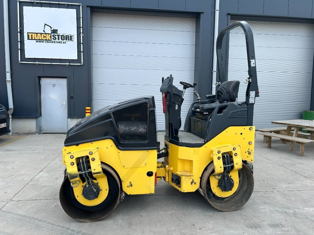 Bomag BW 120 AD-5 - Apisonadora de asfalto: foto 1 Bomag BW 120 AD-5 - Apisonadora de asfalto: foto 1