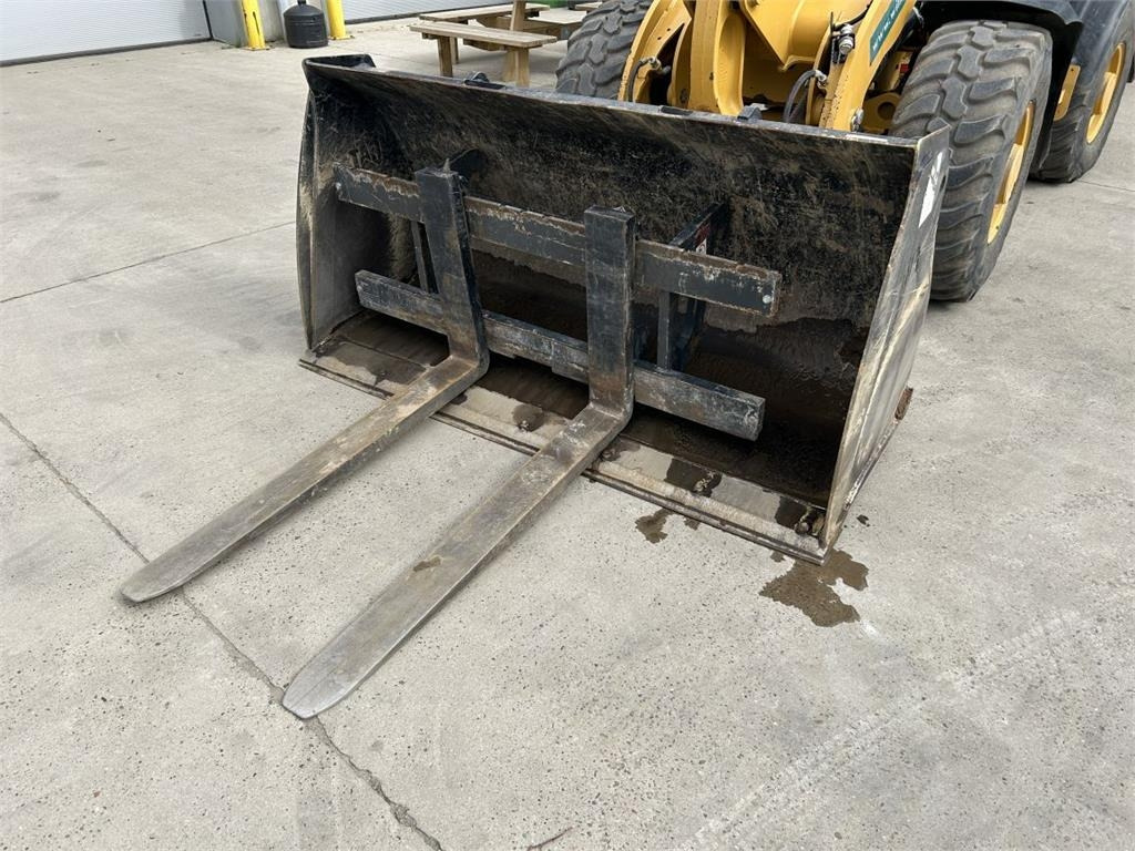 CAT 906M (8758) - Cargadora articulada: foto 5 CAT 906M (8758) - Cargadora articulada: foto 5