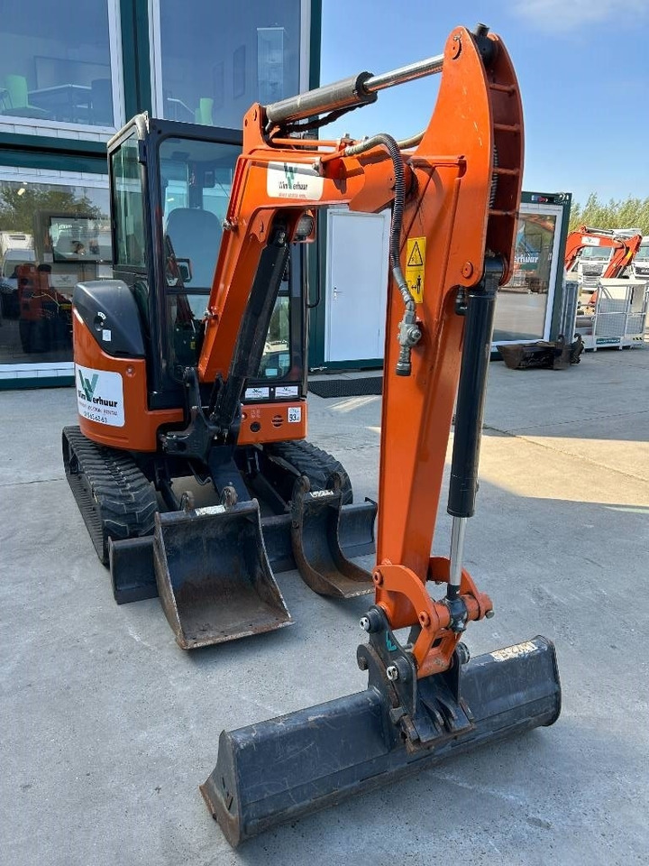 Hitachi ZX 26 U-6 - Miniexcavadora: foto 4 Hitachi ZX 26 U-6 - Miniexcavadora: foto 4