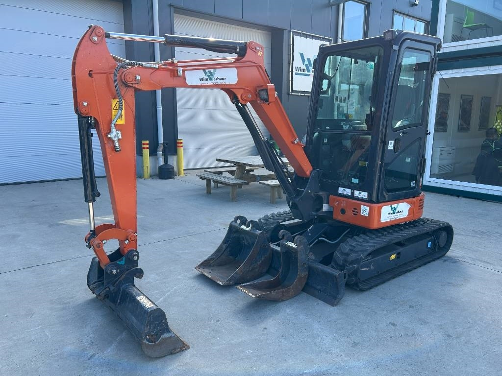 Hitachi ZX 26 U-6 - Miniexcavadora: foto 2 Hitachi ZX 26 U-6 - Miniexcavadora: foto 2