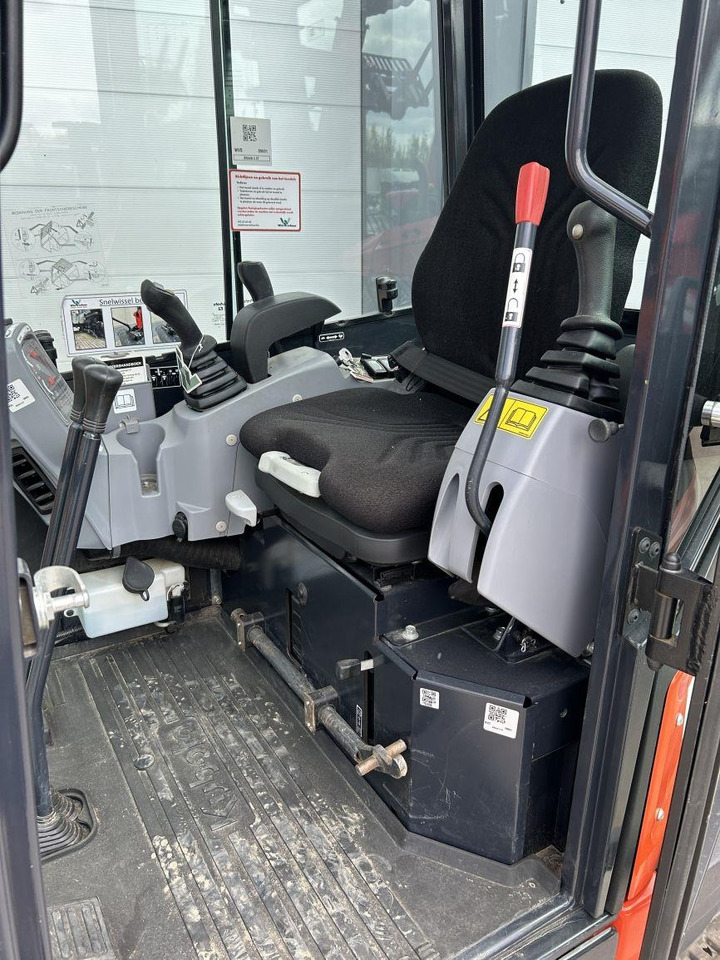 Miniexcavadora Kubota U27-4 (9691): foto 18