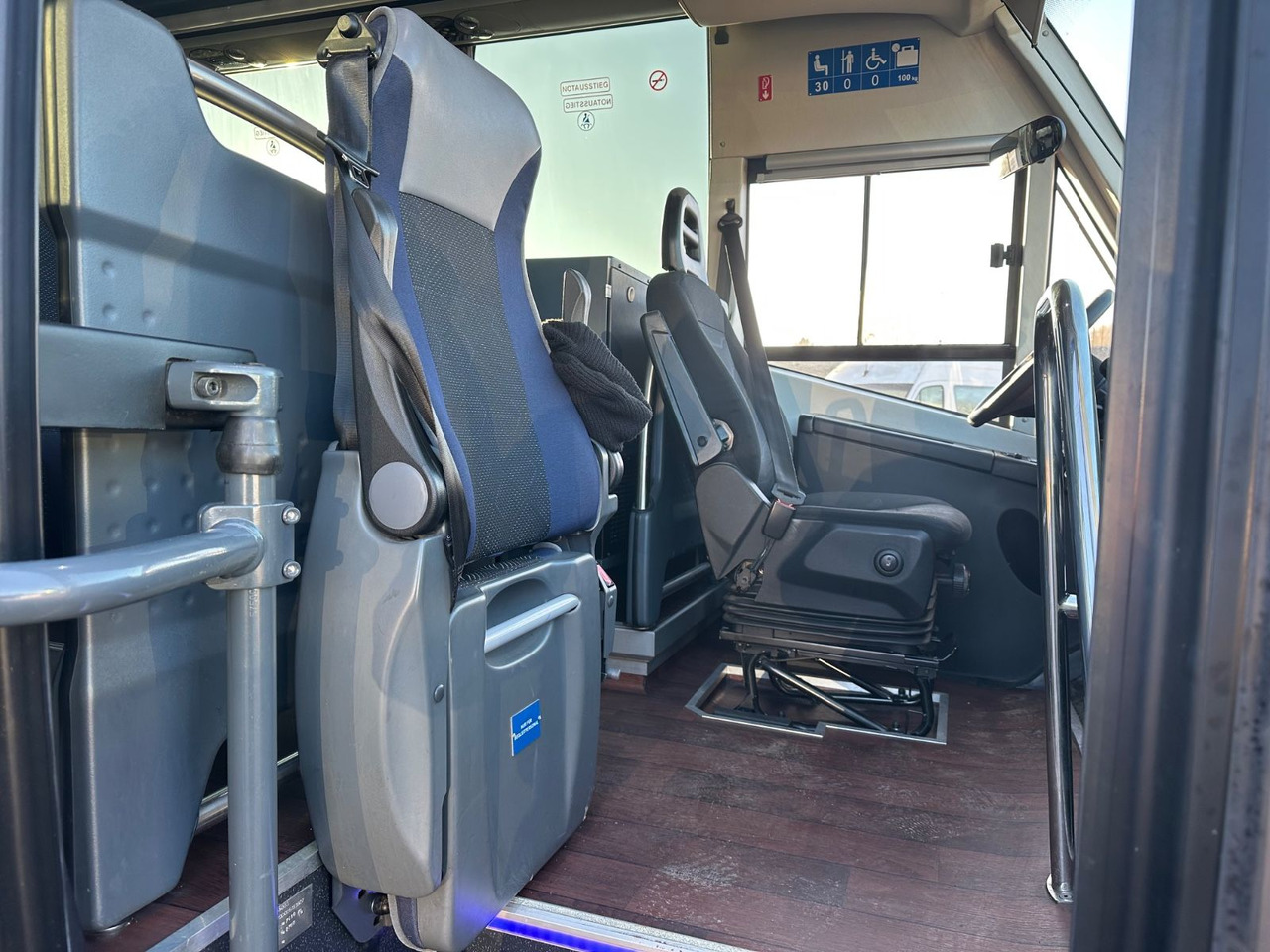 Iveco Maximo 70c18 (TOP*7.5t) Rosero/ Rapido - Minibús, Furgoneta de pasajeros: foto 3 Iveco Maximo 70c18 (TOP*7.5t) Rosero/ Rapido - Minibús, Furgoneta de pasajeros: foto 3