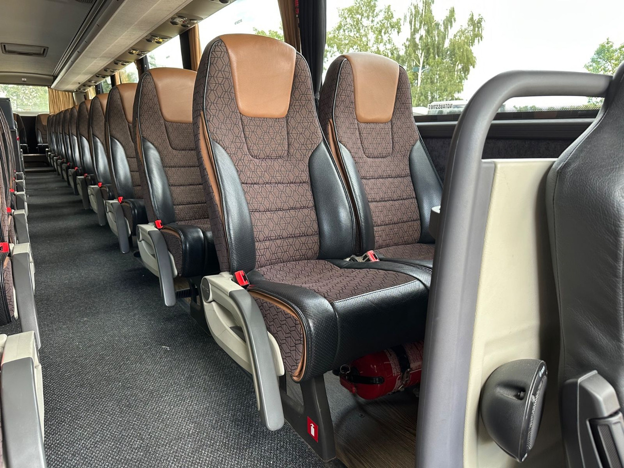 VDL Futura FHD 2 (TOP*DE*Reise) 515/ O350 - Autocar: foto 5 VDL Futura FHD 2 (TOP*DE*Reise) 515/ O350 - Autocar: foto 5
